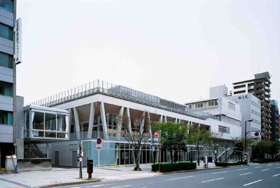 Escola Municipal de Hakata, Hakata, Província de Fukuoka, Japão, 2001 Escola Municipal de Hakata, Hakata, Província de Fukuoka, Japão, 2001