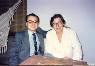 O músico Hidenori Sakao e Tom Jobim